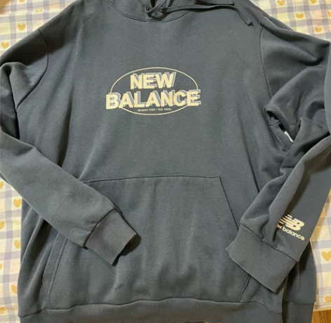 新百伦卫衣2xl,九五新便宜出,穿了两三次...