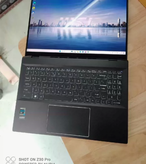 微星Summit E16触摸屏i7-136...