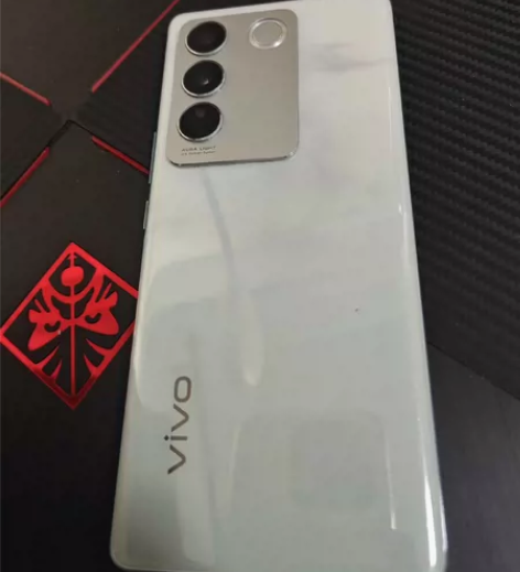 ?vivos16，8+256，颜如玉色，自...