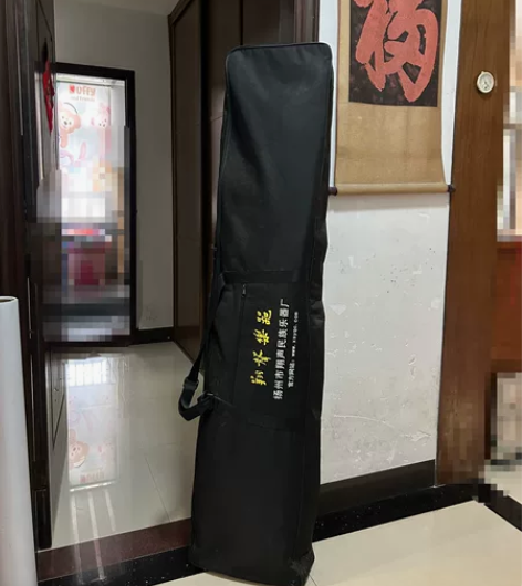 #古筝 入门级古筝，低价转卖 当初在琴房买...