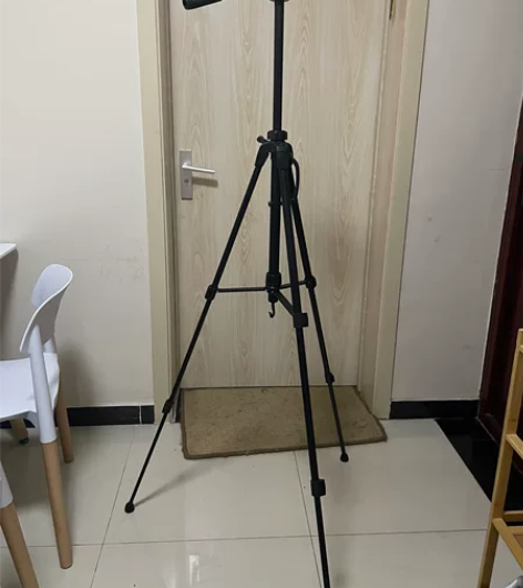 出售相机三脚架 上大学过生日的时候买给自己...