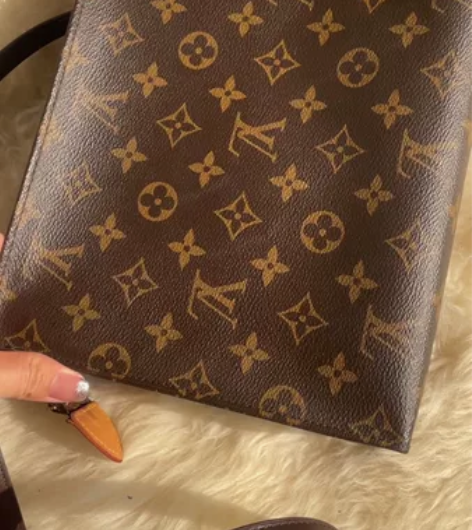 ?#路易威登LV洗漱包26手拿包斜挎包，不...