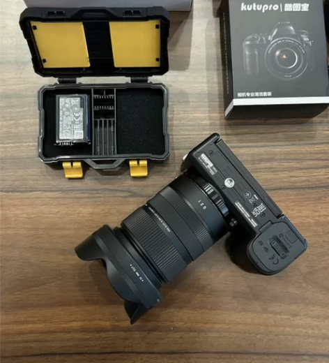 99新相机加索尼适马索尼E口 没有任何明显...