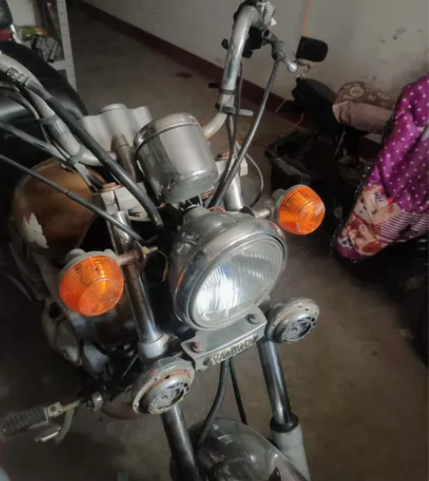 多年闲置骑不到的雅马哈劲隆250摩托车出售...