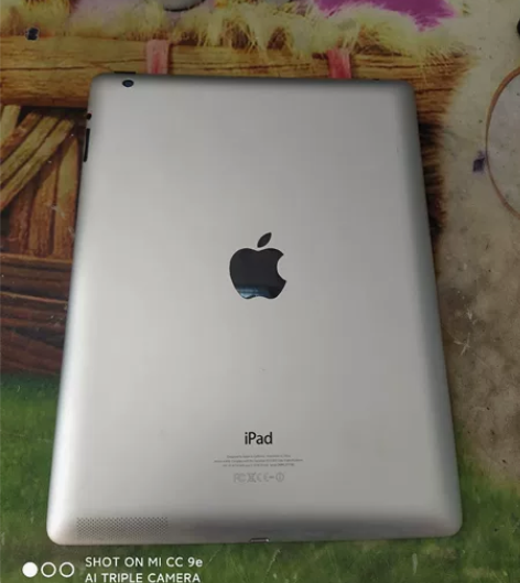 诚心出售个人闲置的ipad4代32G内存，...