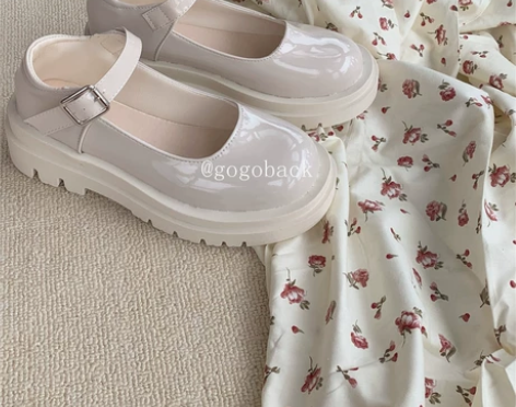 gogoback小众温柔厚底增高小皮鞋漆皮...