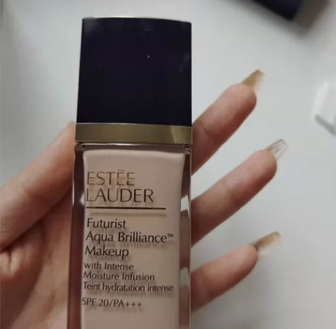 雅诗兰黛沁水粉底液 官方旗舰店购入 现卖出...