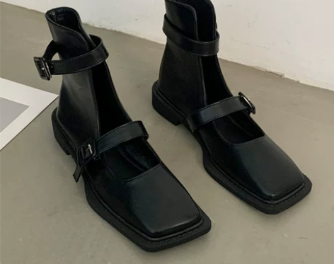 2022年春季新款小众设计个性单鞋酷潮流方...