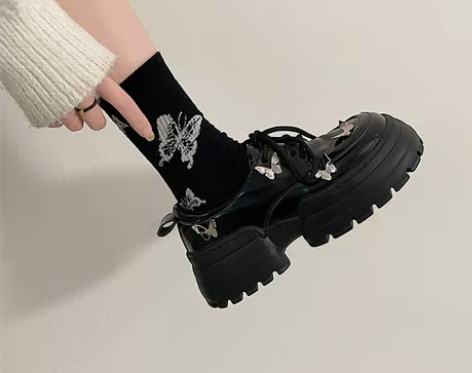 厚底黑色英伦风小皮鞋女夏季款2023新款法...