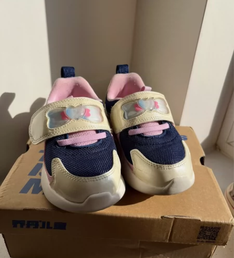 乔丹儿童鞋，内长160，26码，可以冬天穿...