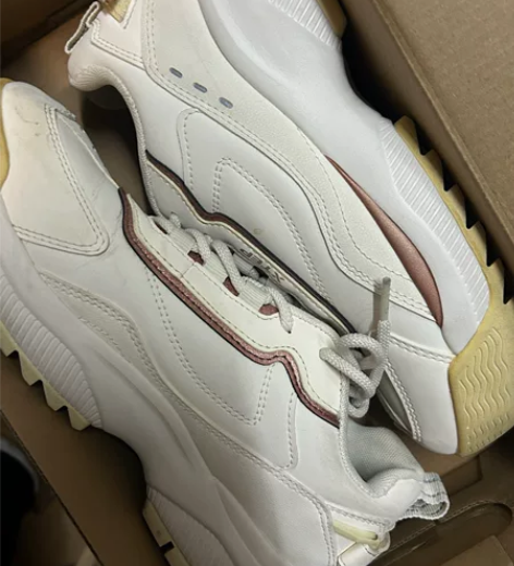 特步鞋，新品，37码，有新鞋子了，不想要了...