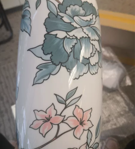 景德镇花瓶一个 浦发礼,刚收到,原样发货。...