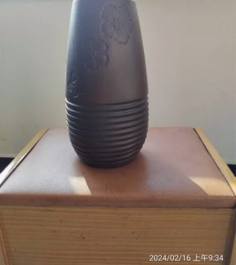 景德镇老陶瓷器花瓶，瓶好无磕碰，花纹纯手工...