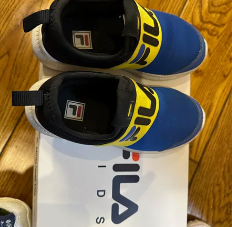 男朋友送的买小了，没咋穿，专柜原价880购...