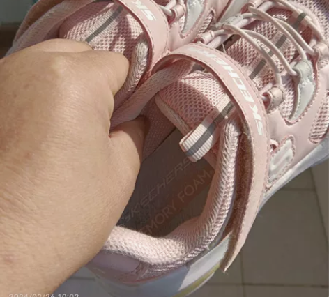 斯凯其女鞋，9成新，鞋多没怎么穿就小了，刷...