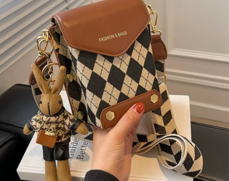 放手机的小包包女包2021新款时尚秋冬小众...