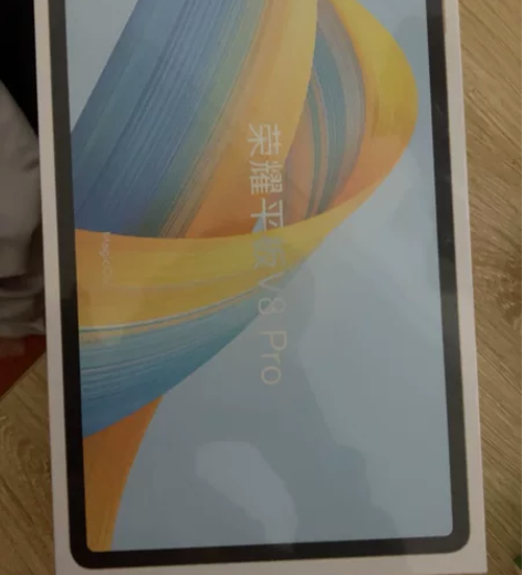 全新未拆封荣耀v8pro8256g 感兴趣...