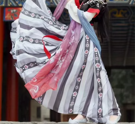 如梦霓裳枝间月 低价出  坦领半臂＋白色上...