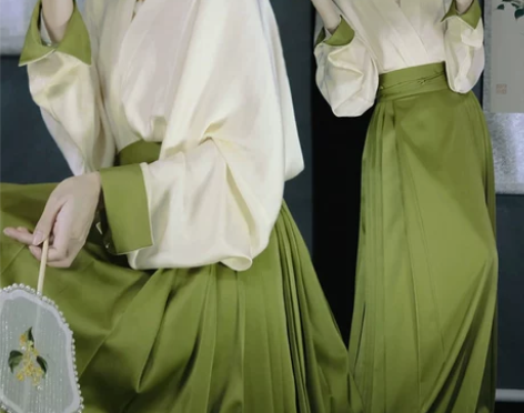 改良衬衫配马面裙套装女上衣春夏季日常通勤绿...