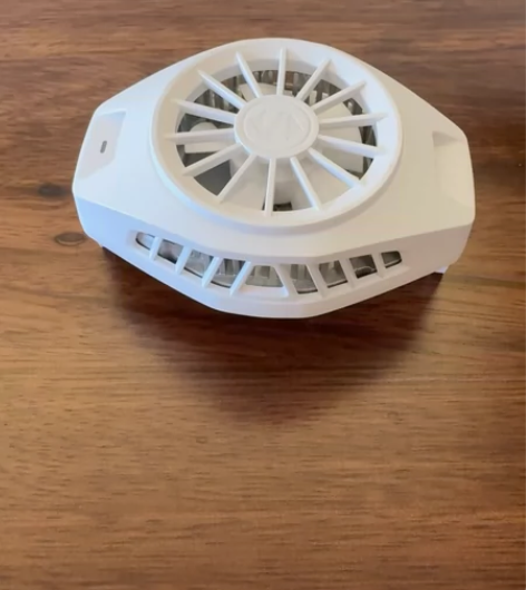 黑鲨冰封散热背夹 低音运行 type c口...