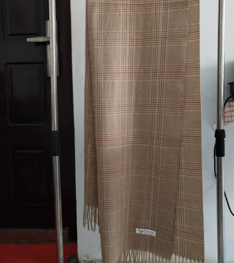 秋冬季格子披肩仿羊绒女士围巾，长180公分...