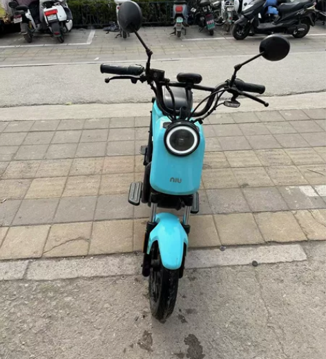 小牛都市版U1c电动 最快可以跑40公里每...