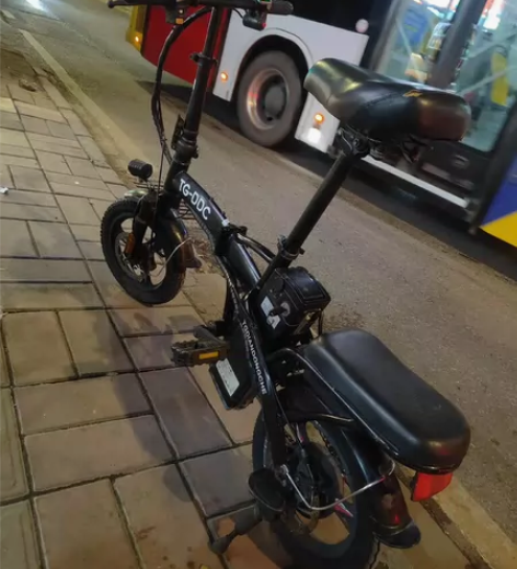 折叠车电动车48付，一切正常使用刹车灵敏。...