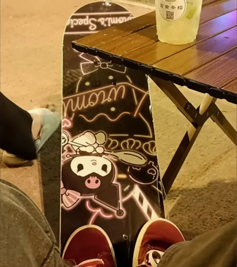 血亏价出DBH专业滑板高级配置极限动作四轮...
