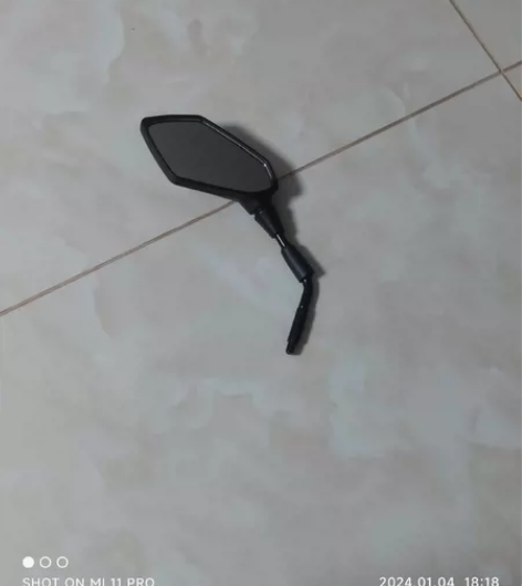 贝纳利小迅龙150s后视镜（左）1个。全新...