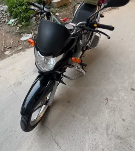 转让自用摩托车，18年12月铃木150的，...