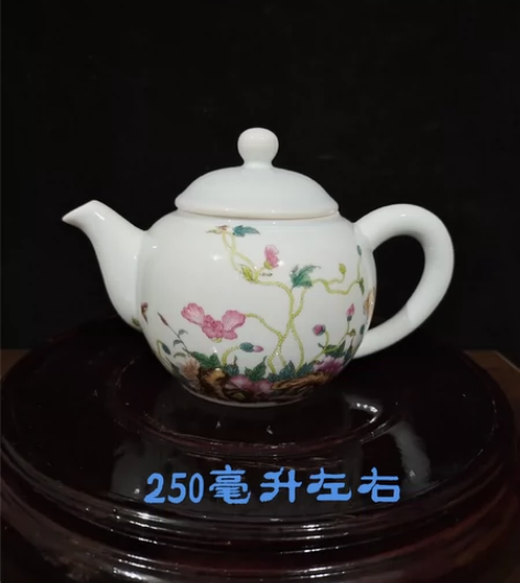 景德镇高品质 粉彩荷花 小茶壶。礼品瓷尾货...