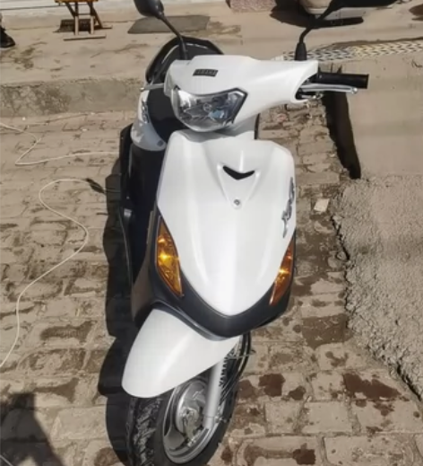 正品的雅马哈巧格100CC踏板摩托车,20...
