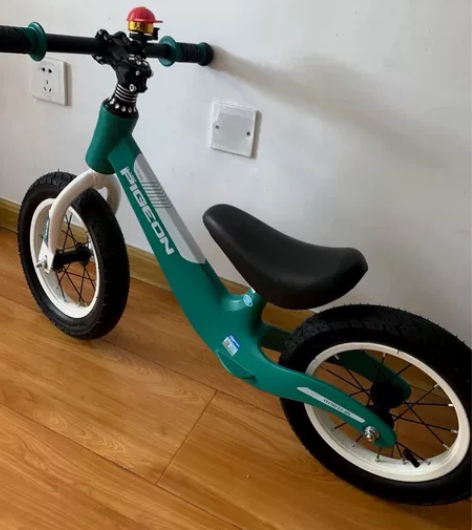 实体店倒闭，急需处理一批飞鸽儿童平衡车无脚...