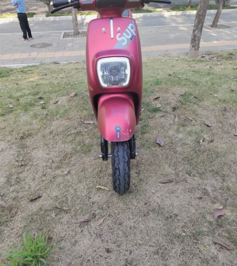 出一台闲置二手电动车，电动车 无划痕无磕碰...