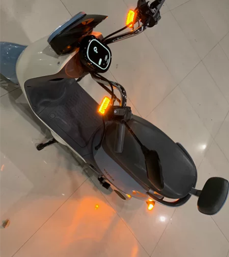 出个人闲置一辆全新雅迪电动车,只跑了84公...