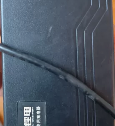 48V2A锂电池充电器，大卡农头，适用于雅...