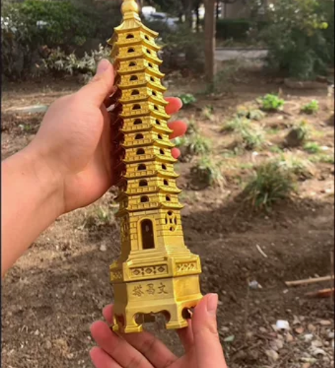 做了三十年的铜工艺品厂不做了，清理仓库，还...