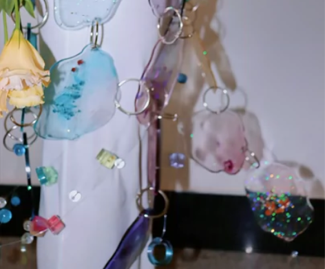 女装服装设计，滴胶手工制作，包括效果图，成...