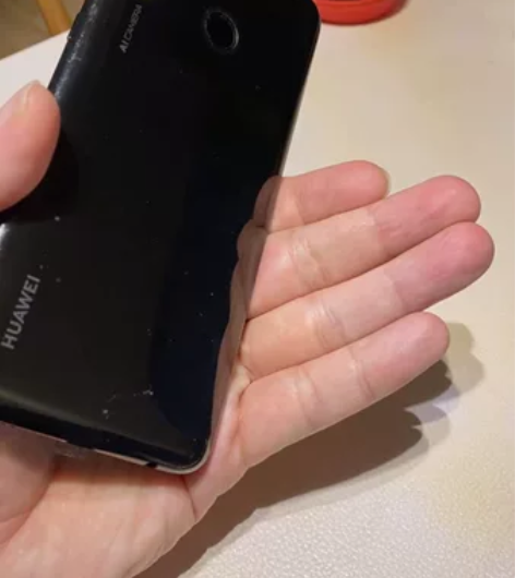 华为畅想9s 一直闲置屏幕坏了，才换的屏幕...