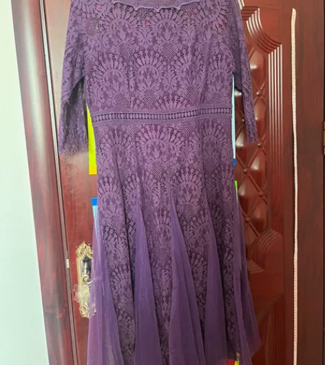 包邮2024春装新款时尚气质经典圆领赫本风...