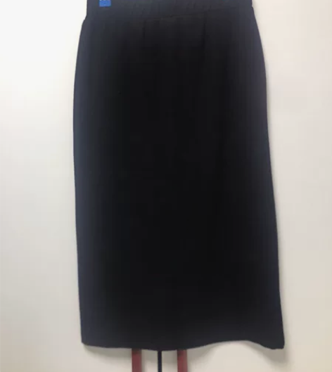 黑色铅笔裙，腰围64厘米，长度72厘米，宽...