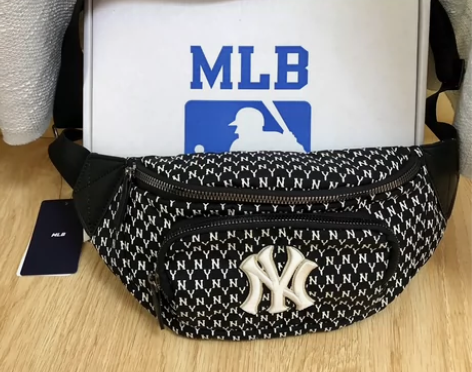 黑白MLB斜挎包没背过的，我有其他颜色，这...