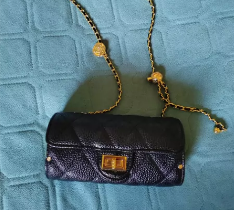 菱格链条包2023单肩斜挎小包 就背了一次...