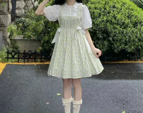 2022新款夏季高级感假两件娃娃领绿色碎花...