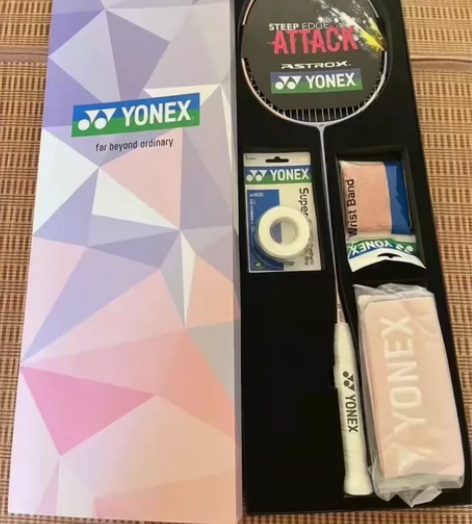 【低价甩卖】YONEX尤尼克斯羽毛球拍超轻...