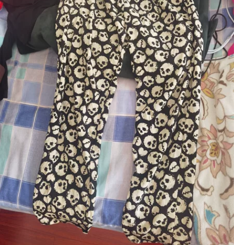 闲置95新包邮 夏季薄款中老年女冰丝花裤子...