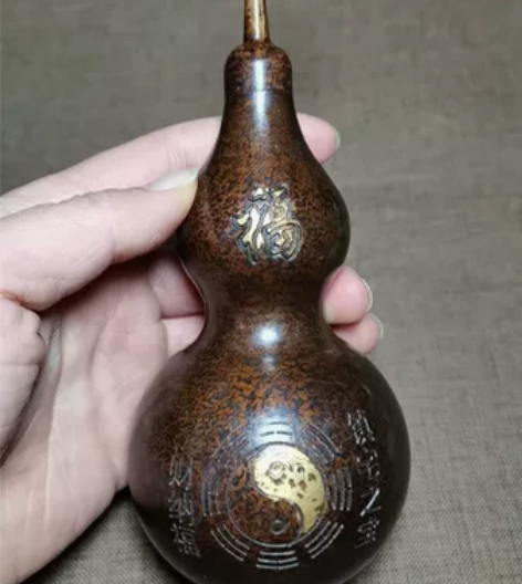 特惠款！铜葫芦，紫铜色皮壳，八卦鎏金工艺，...