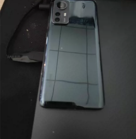 ?室友的小米12 8+128，前摄有灰，功...
