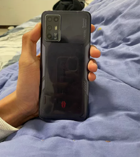 红魔6R 8+128 单机 不以成色问题退...