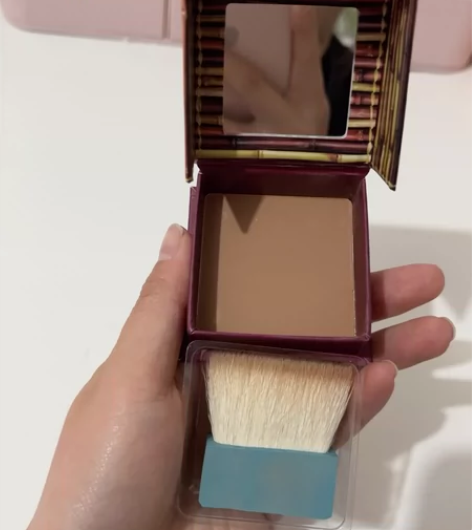 员工福利，贝玲妃修容 基本全新，使用过两次...